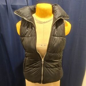 Size XS Old Navy Puffer Vest